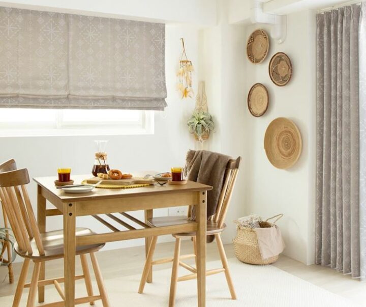 腰高窓（シェード）と掃き出し窓（カーテン）を同じ生地で