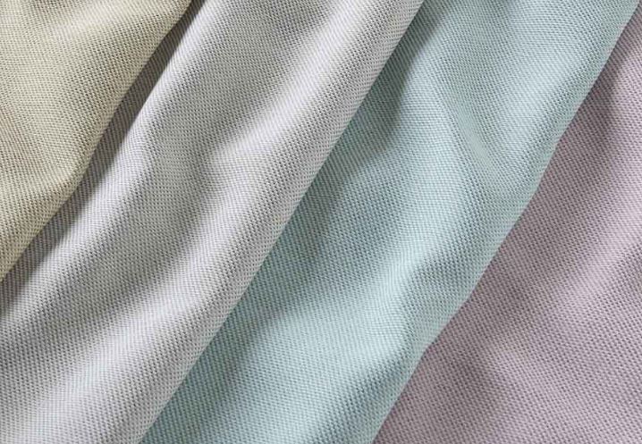 カーテンの色選び